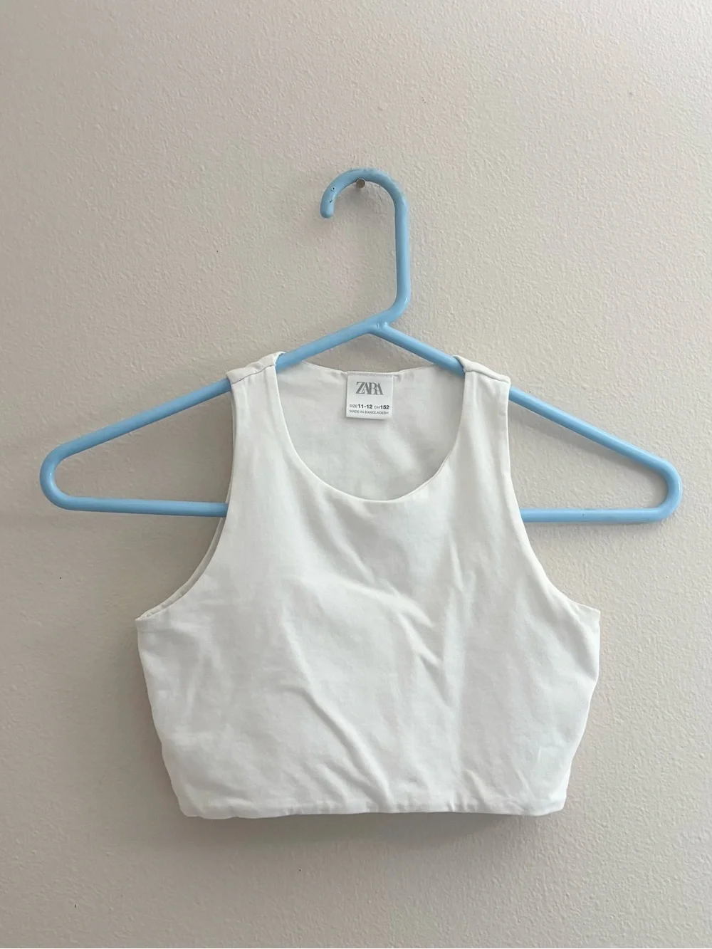 5/$15 🩷 Zara White Scoop Neck Crop Tank/Sports Bra
